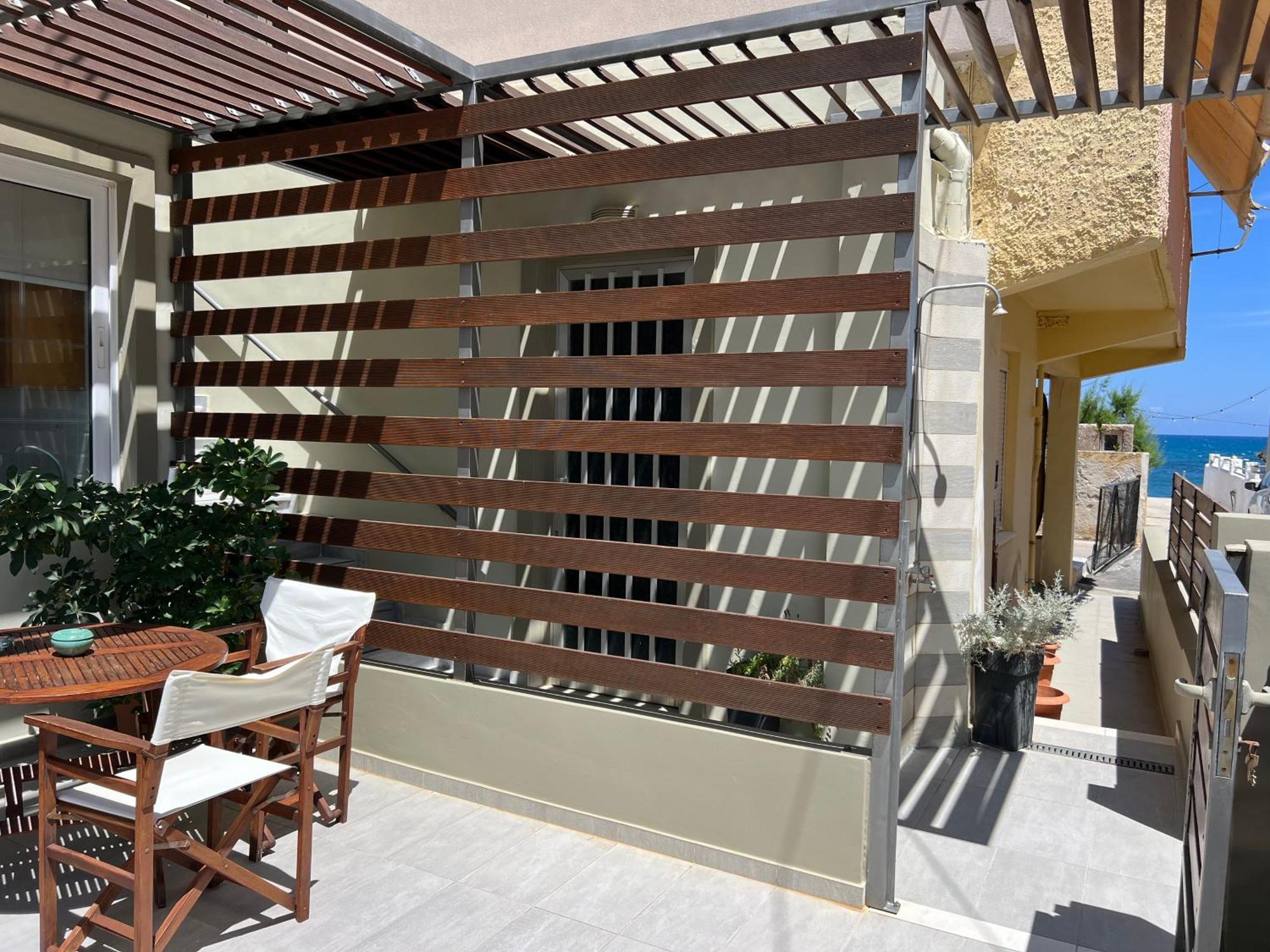 Artemis Rooms Two Steps By The Sea Platanias Exterior foto