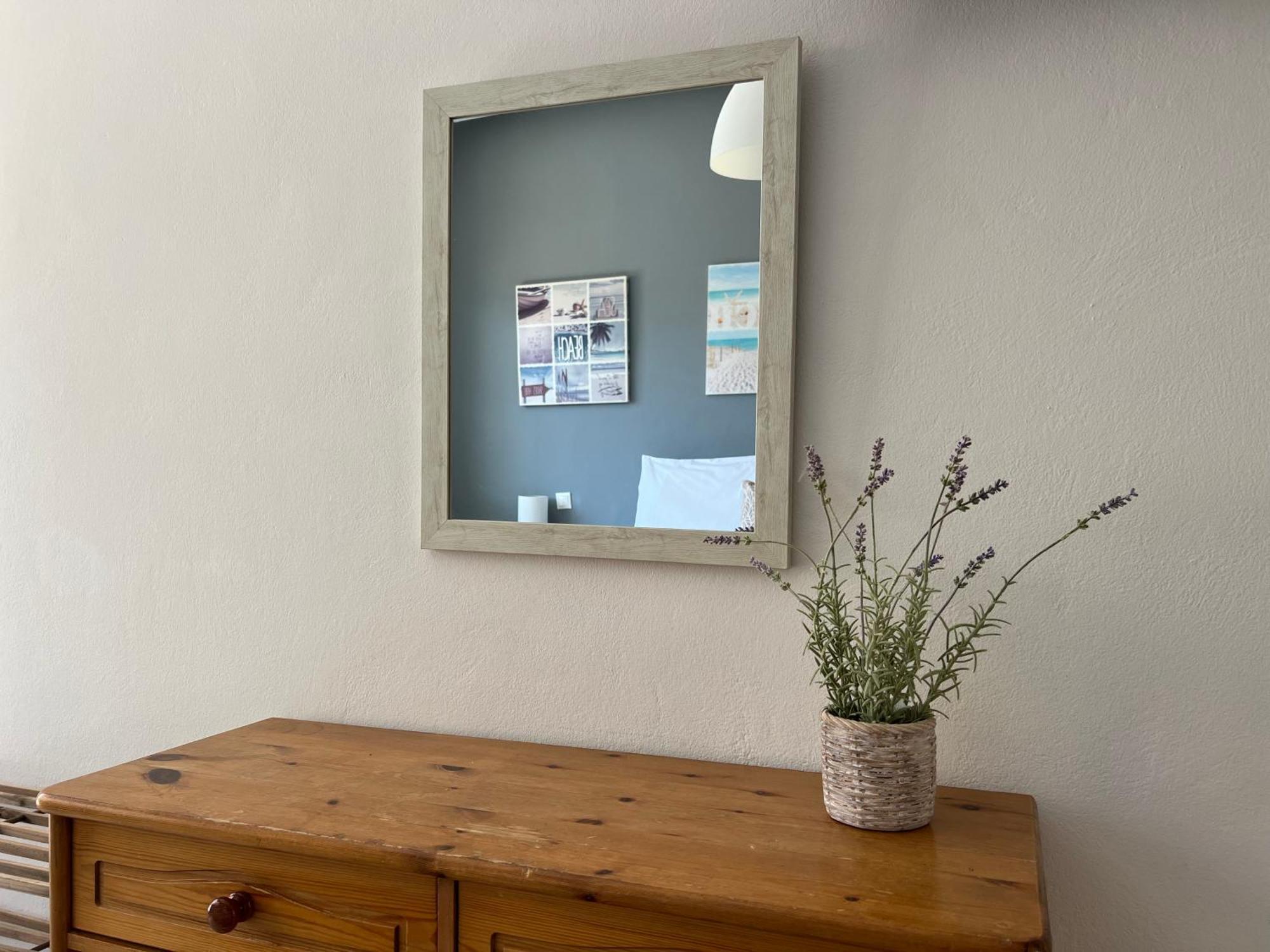 Artemis Rooms Two Steps By The Sea Platanias Exterior foto